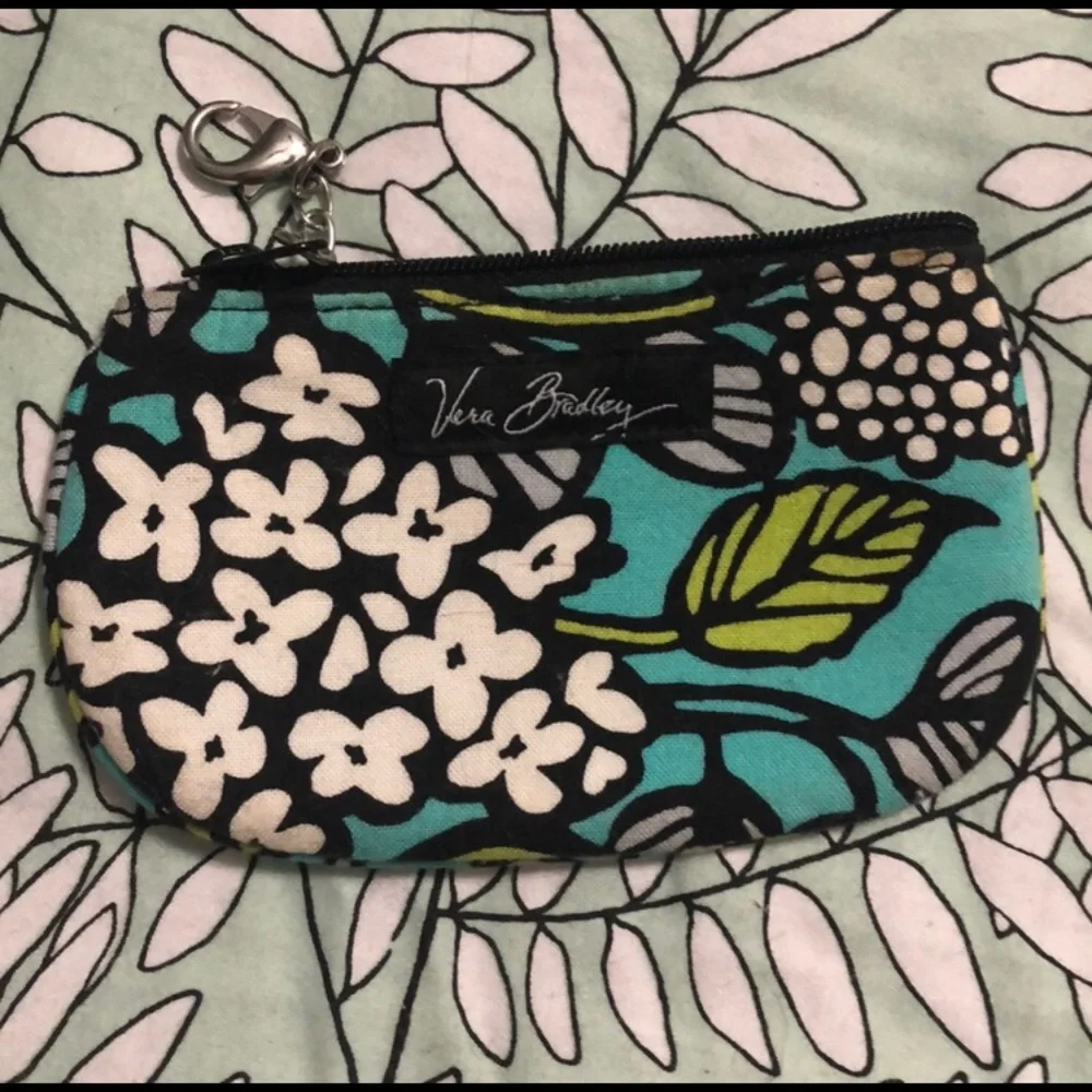 Pair of Vera Bradley change purses/ID holders - Picture 2 of 7
